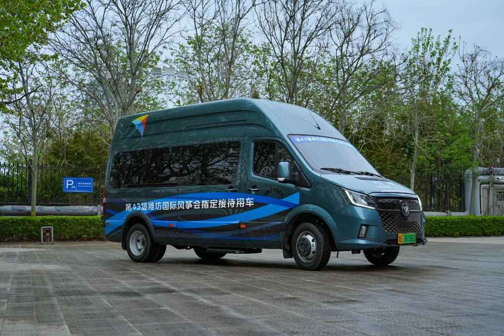 满城纸鸢乘风起 福田图雅诺X8亮相潍坊国际风筝节 - 第4张