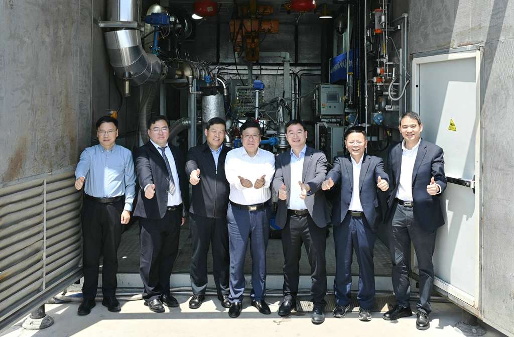 全球首台重型商用车高压直喷纯氨内燃机成功点火 - 第2张