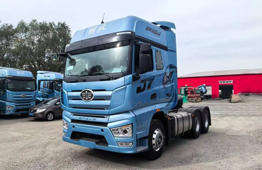 J7 6DV1 660马力领航版牵引车：干线王者实力，征途一路从容 - 第1张