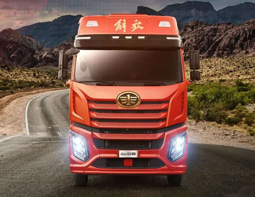 J6V 8×4载货车：创富路上的全能实力派 - 第1张