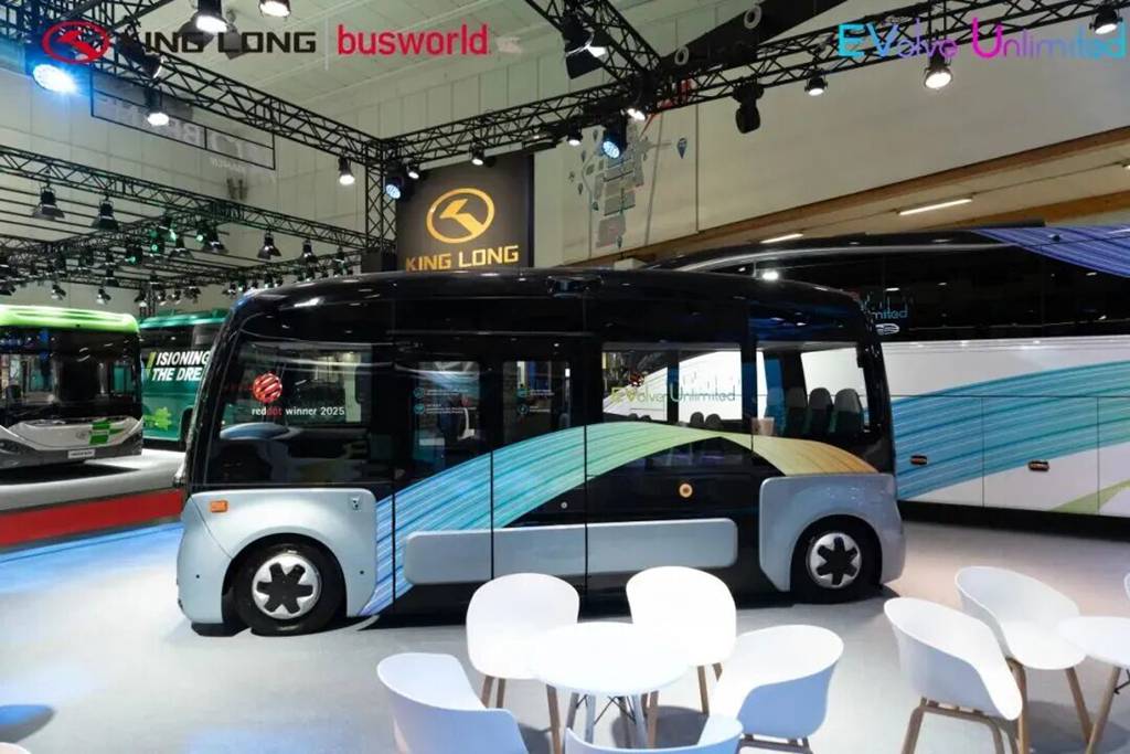 数智引领，驭见未来——金龙无人配送车亮相第九届数字中国建设峰会 - 第7张