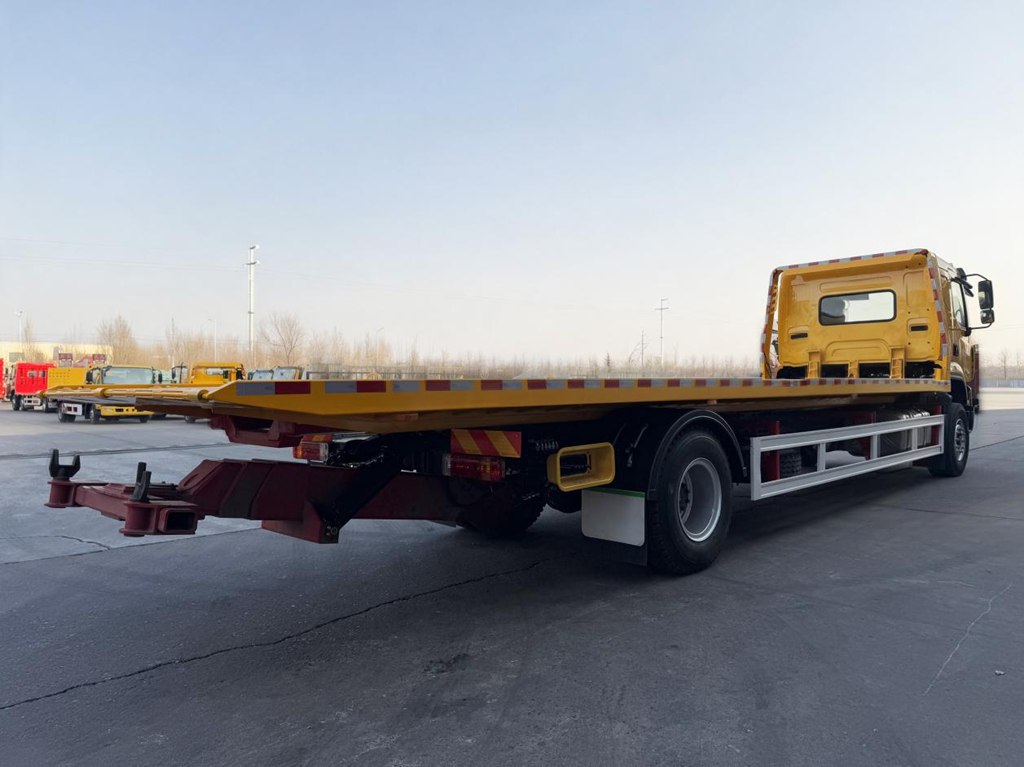 乘龙H5 23吨超限清障车:重载救援王者,合规高效新标杆 - 第4张 - 提加商用车网 乘龙H5 23吨超限清障车:重载救援王者,合规高效新标杆 - 第4张