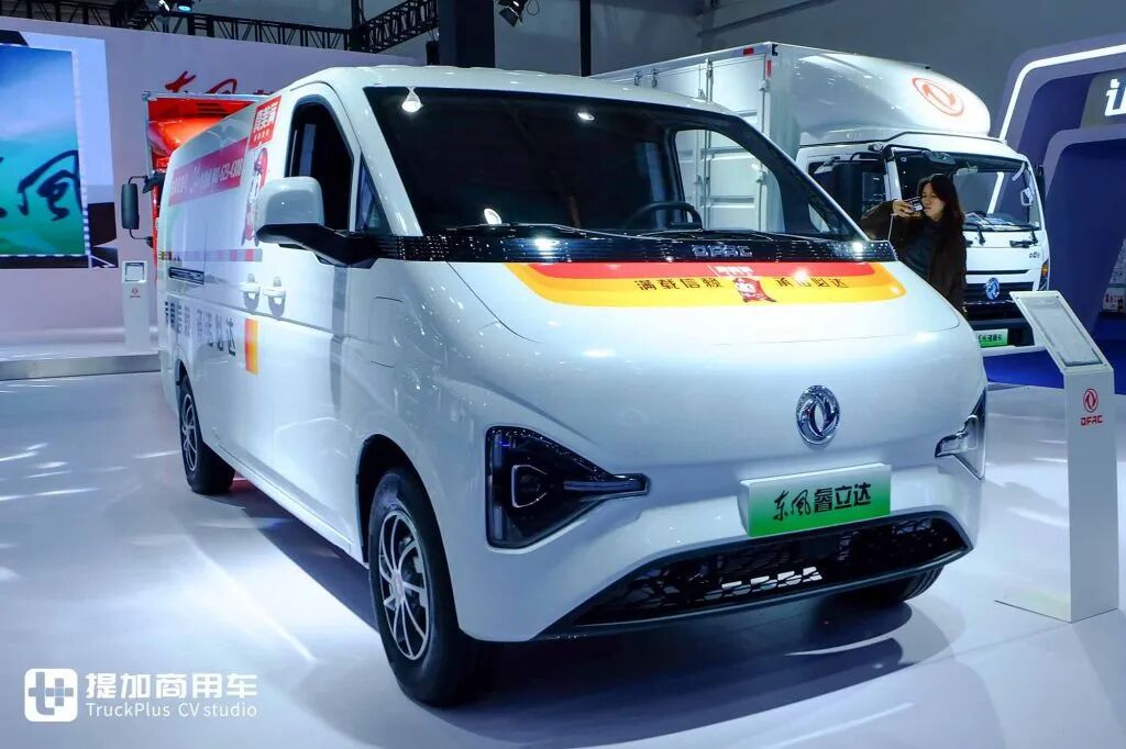 2025武汉车展｜“乾坤”高端品牌亮相！纯电产品矩阵给力，带您看东风轻型车现场展车 - 第2张