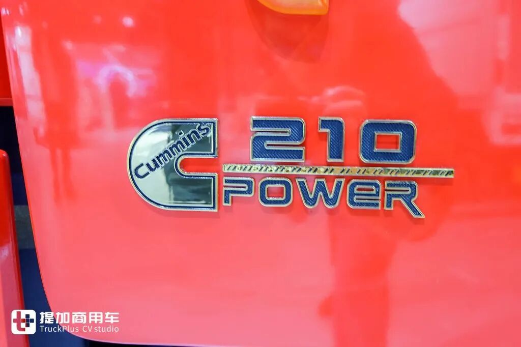2025武汉车展｜“乾坤”高端品牌亮相！纯电产品矩阵给力，带您看东风轻型车现场展车 - 第9张