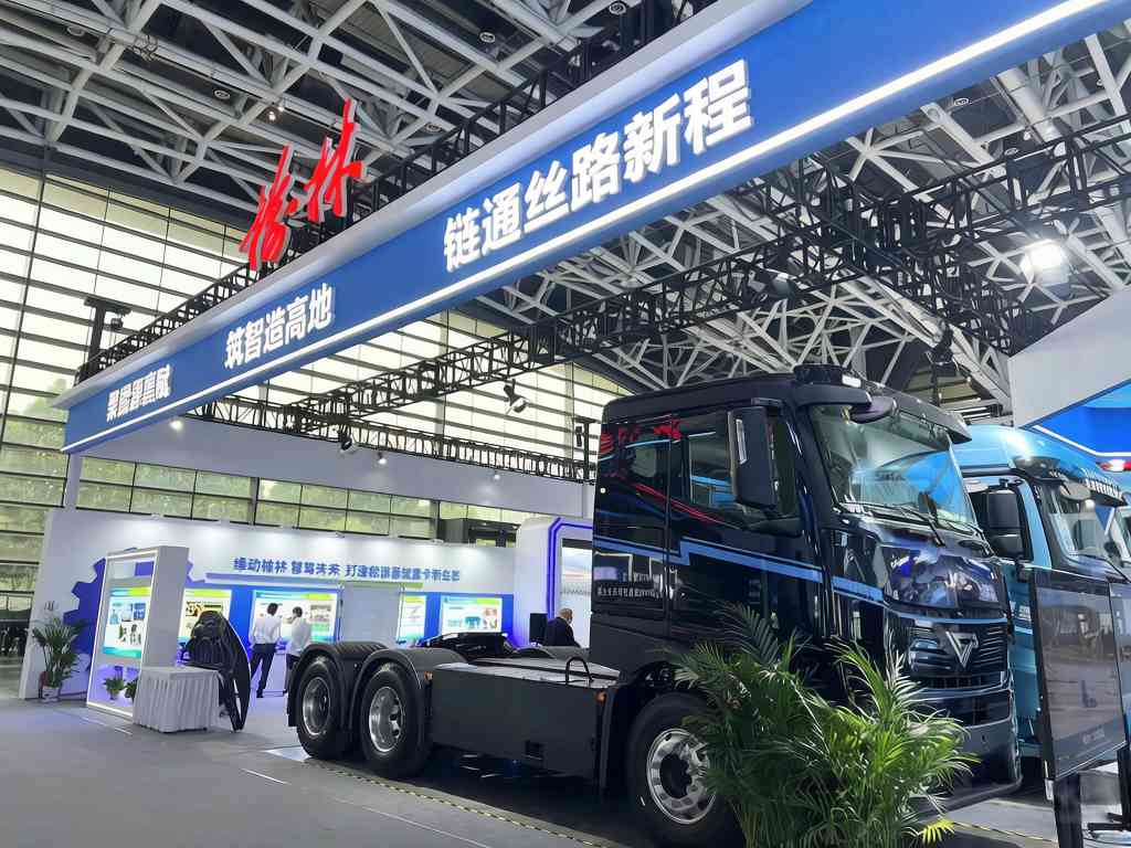 速豹科技携新一代黑金刚亮相丝博会,助力榆林“汽车+” - 第1张 - 提加商用车网 速豹科技携新一代黑金刚亮相丝博会,助力榆林“汽车+” - 第1张