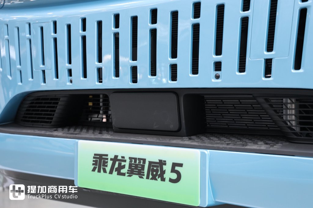 配2C超充，效率堪比燃油车？乘龙翼威5超充版大单桥深度解析 - 第12张