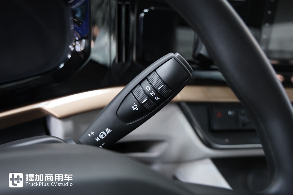 配2C超充，效率堪比燃油车？乘龙翼威5超充版大单桥深度解析 - 第16张