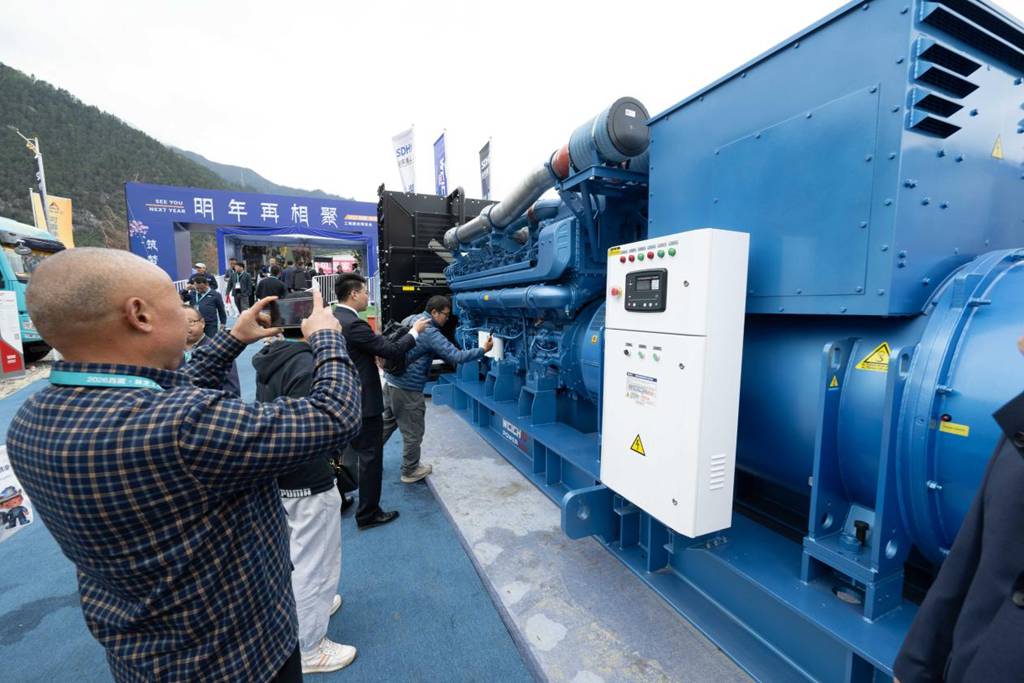 潍柴硬核动力亮相林芝,赋能国家重大工程建设 - 第2张 - 提加商用车网 潍柴硬核动力亮相林芝,赋能国家重大工程建设 - 第2张