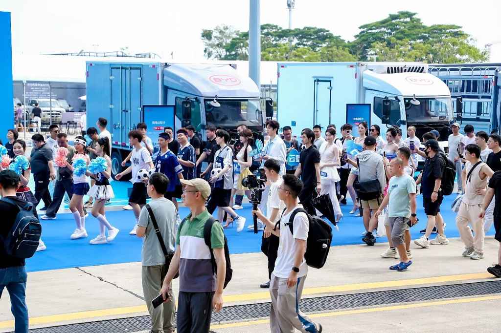 比亚迪商用车全矩阵首次亮相2026粤港澳大湾区车展 - 第5张 - 提加商用车网 比亚迪商用车全矩阵首次亮相2026粤港澳大湾区车展 - 第5张