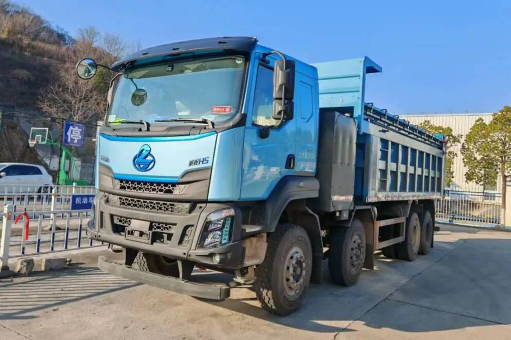 鲜乘直通车 | 乘龙H5 新能源8×4轻量化自卸:纯电趋势的硬核剧透 - 第1张 - 提加商用车网 鲜乘直通车 | 乘龙H5 新能源8×4轻量化自卸:纯电趋势的硬核剧透 - 第1张