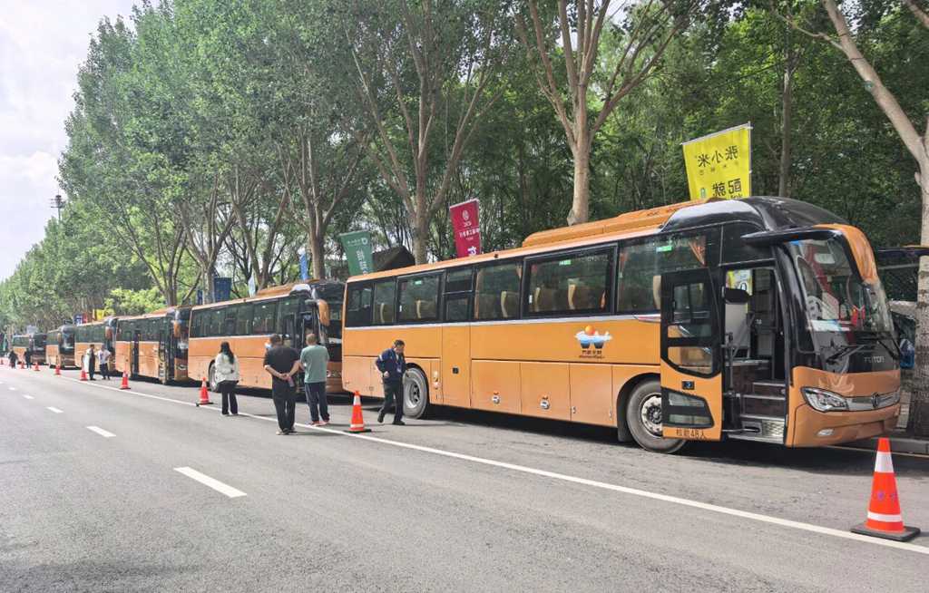 福田欧辉东北超足球圈球迷专线上线！高品质客车打造文体旅融合新高度 - 第2张
