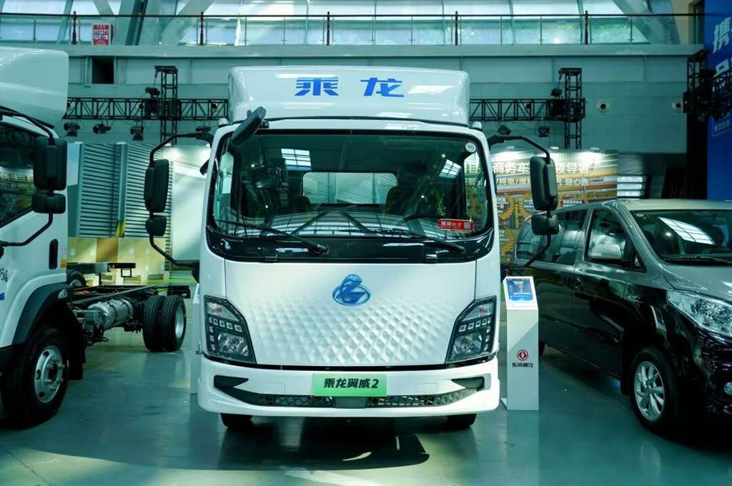 鲜乘直通车 | 盛夏抢“鲜”,乘龙翼威2大电量冷链车释放硬核“挣”能量 - 第1张 - 提加商用车网 鲜乘直通车 | 盛夏抢“鲜”,乘龙翼威2大电量冷链车释放硬核“挣”能量 - 第1张
