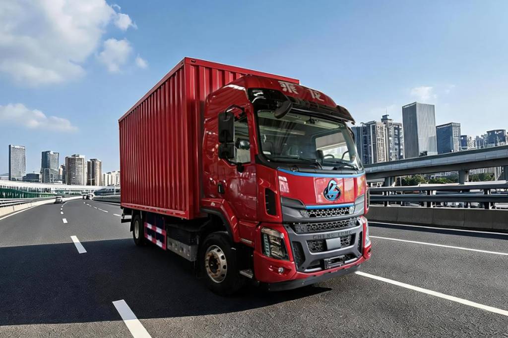 鲜乘直通车 | 创富路上,乘龙H5换电大单桥给出未知路况的超优解 - 第1张 - 提加商用车网 鲜乘直通车 | 创富路上,乘龙H5换电大单桥给出未知路况的超优解 - 第1张