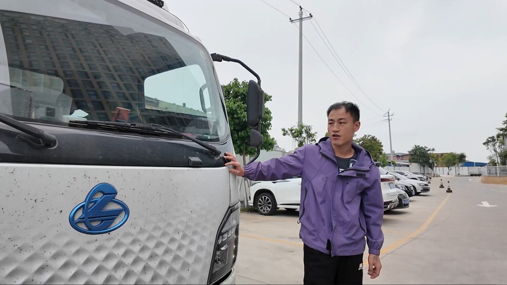 鲜乘老友记 | 好开好用,程师傅的乘龙翼威2电动轻卡用车实录 - 第1张 - 提加商用车网 鲜乘老友记 | 好开好用,程师傅的乘龙翼威2电动轻卡用车实录 - 第1张