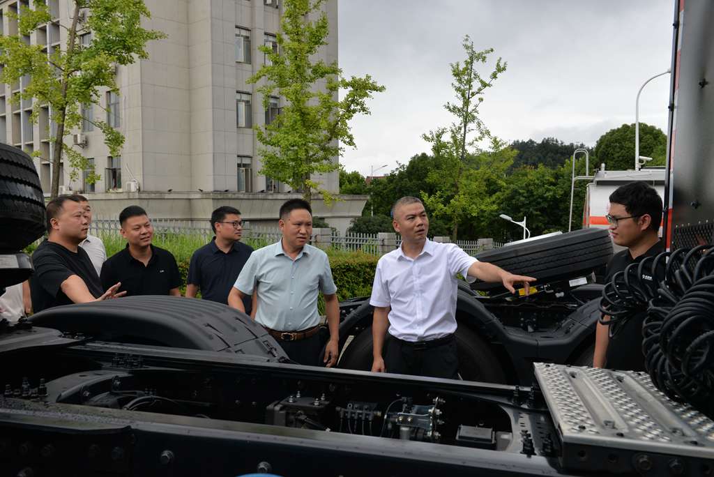 政企协同 产销共赢 东风商用车参加十堰物流产销对接会现场签约130 台! - 第5张 - 提加商用车网 政企协同 产销共赢 东风商用车参加十堰物流产销对接会现场签约130 台! - 第5张