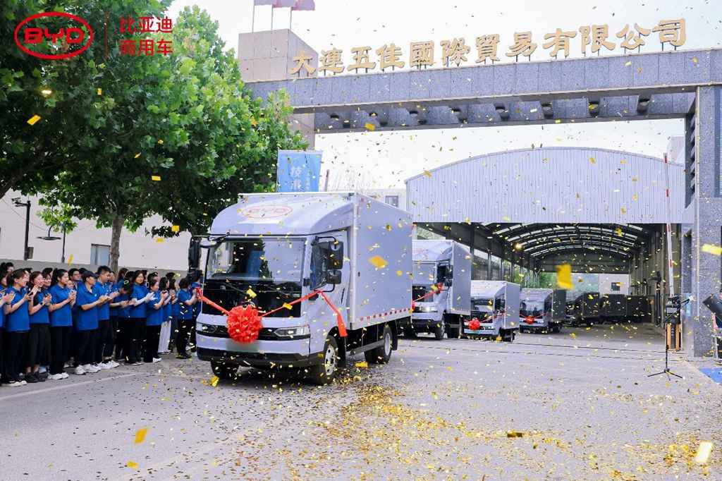 技术引领 创富同行!首批30台比亚迪轻卡T5交付大连五佳 - 第4张 - 提加商用车网 技术引领 创富同行!首批30台比亚迪轻卡T5交付大连五佳 - 第4张