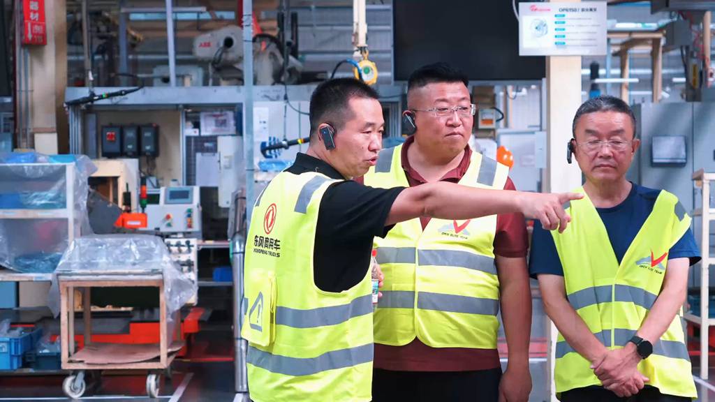 匠心筑品质 携手启新程|济宁汶上客户代表莅临东风龙擎考察交流 - 第3张 - 提加商用车网 匠心筑品质 携手启新程|济宁汶上客户代表莅临东风龙擎考察交流 - 第3张