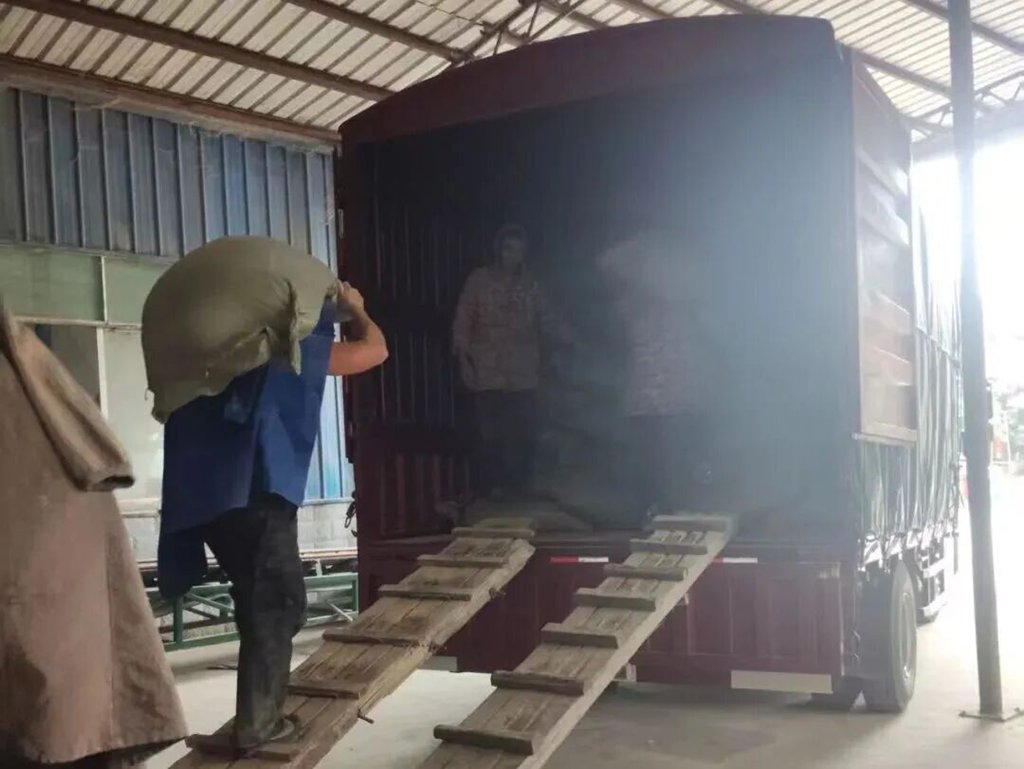 【江淮1卡车友记·六十一】巾帼卡姐驰骋货运路,江淮 1 卡帅铃伴她一路前行 - 第6张 - 提加商用车网 【江淮1卡车友记·六十一】巾帼卡姐驰骋货运路,江淮 1 卡帅铃伴她一路前行 - 第6张