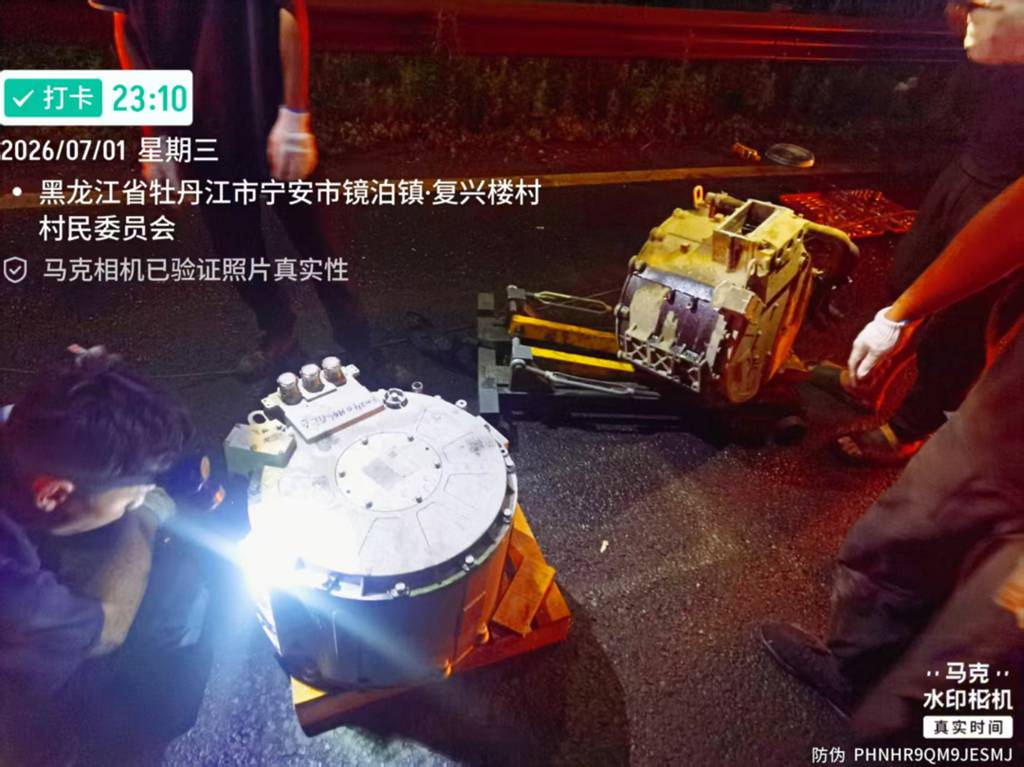 双鸭山高鹏:放弃休假冒雨抢修,12小时昼夜攻坚 - 第2张 - 提加商用车网 双鸭山高鹏:放弃休假冒雨抢修,12小时昼夜攻坚 - 第2张