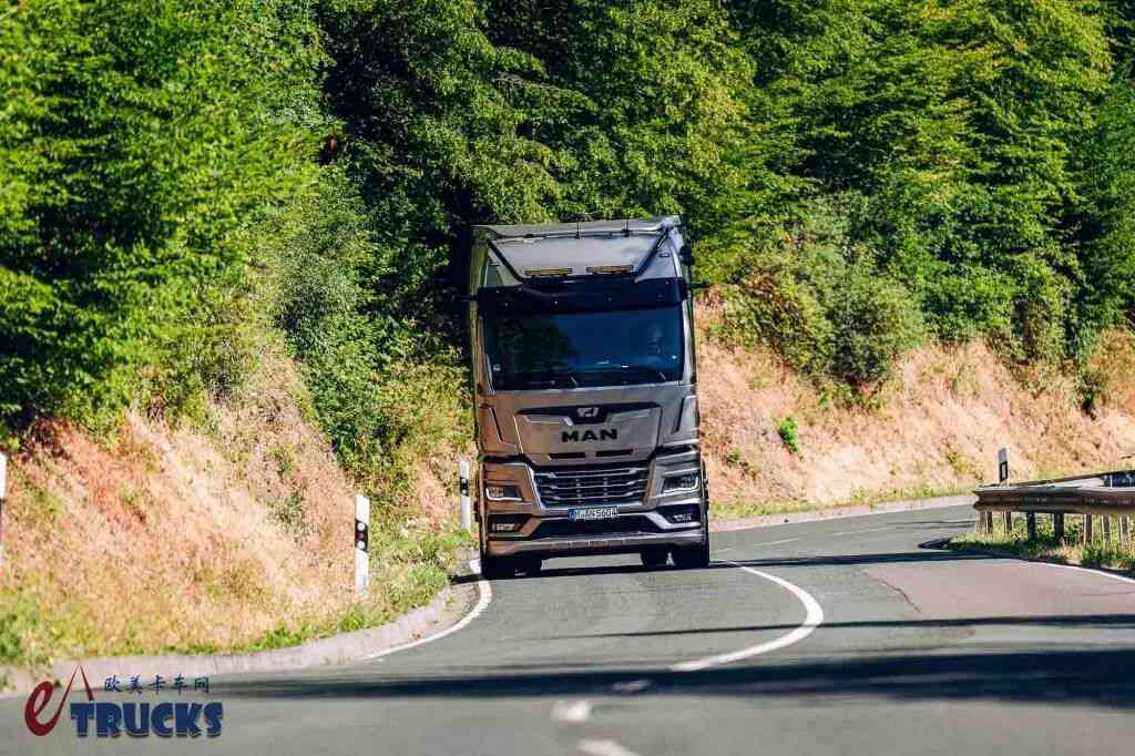 350余名卡车司机共同打造,最亲民最实在的特别版卡车?曼恩TGX Truckers’ Edition了解一下 - 第12张 - 提加商用车网 350余名卡车司机共同打造,最亲民最实在的特别版卡车?曼恩TGX Truckers’ Edition了解一下 - 第12张