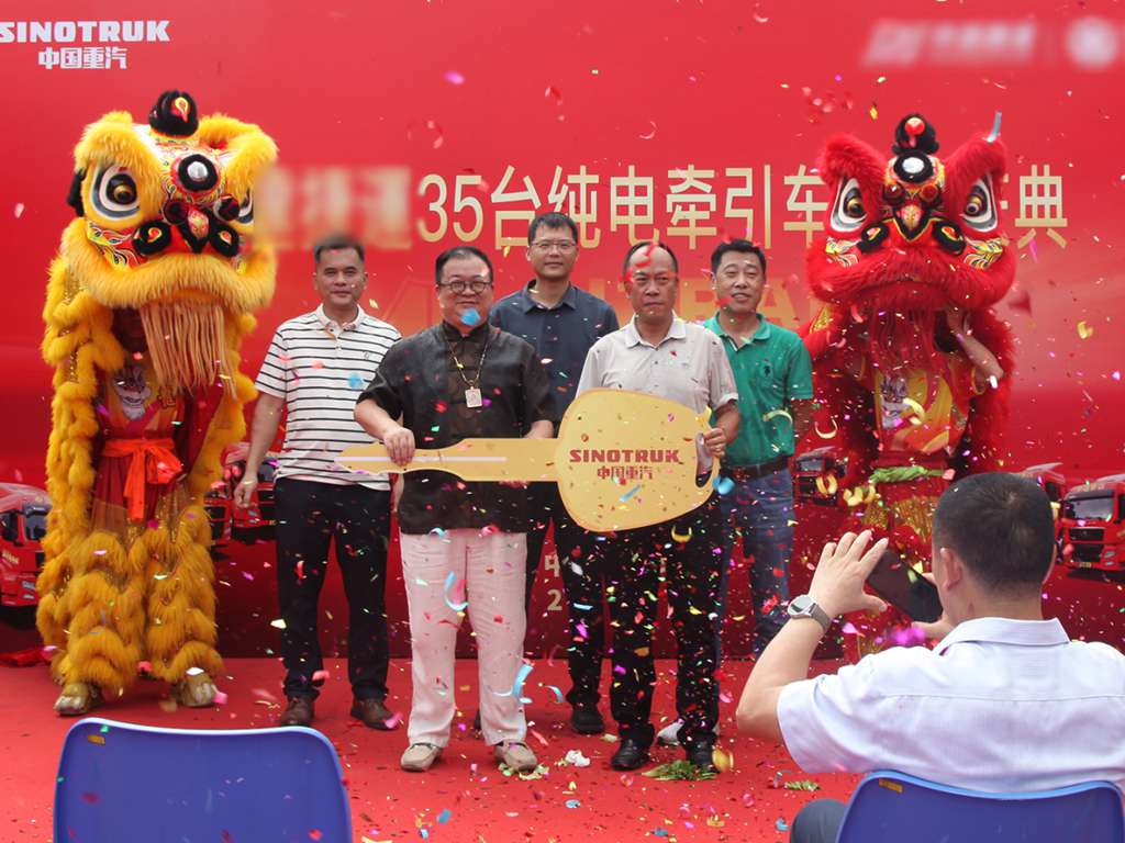 双线齐发 绿动南北 | 85台汕德卡新能源底换电牵引车助力绿色运输！ - 第6张