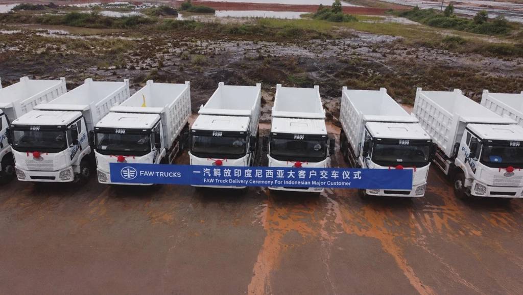 赤道上的“解放”速度:百台JH6交付印度尼西亚大客户 - 第1张 - 提加商用车网 赤道上的“解放”速度:百台JH6交付印度尼西亚大客户 - 第1张