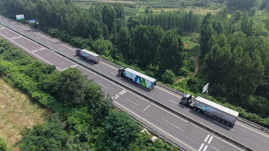 国内首个商用车1+4编队技术达成!吉利远程星瀚H完成多车编队自动驾驶实测 - 第2张 - 提加商用车网 国内首个商用车1+4编队技术达成!吉利远程星瀚H完成多车编队自动驾驶实测 - 第2张