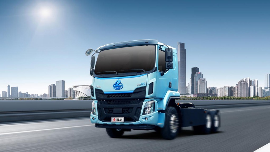 乘龙H5超轻版纯电牵引车:多拉快跑更省电 每年多赚3.6万元 - 第1张 - 提加商用车网 乘龙H5超轻版纯电牵引车:多拉快跑更省电 每年多赚3.6万元 - 第1张