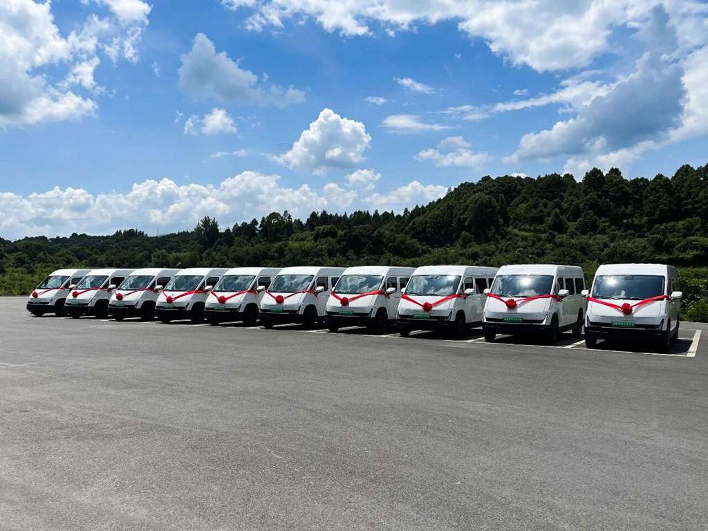 卡文乐福丨营运版产品再次批量交付，深入西南城乡客运场景 - 第2张