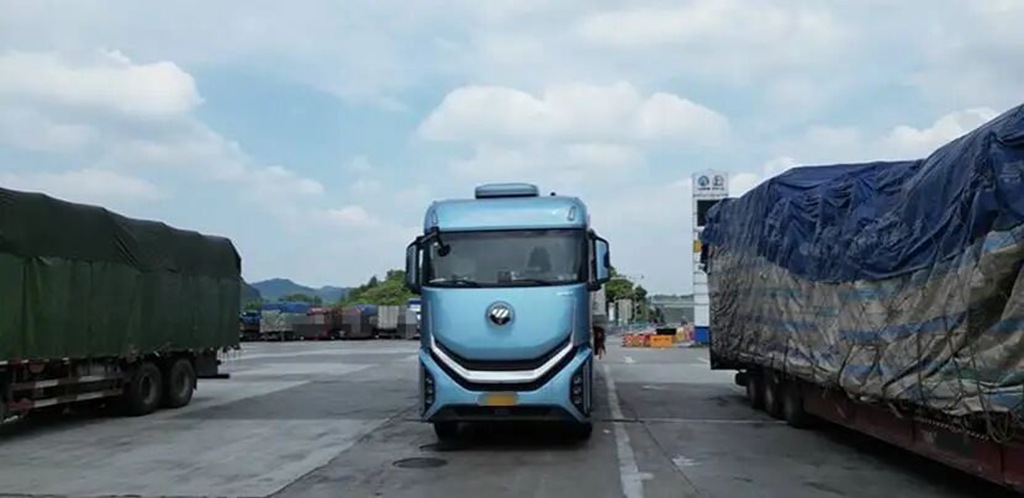 与欧曼同行 高效之路!欧曼银河燃气车:孟师傅跨省长途干线增收利器 - 第2张 - 提加商用车网 与欧曼同行 高效之路!欧曼银河燃气车:孟师傅跨省长途干线增收利器 - 第2张
