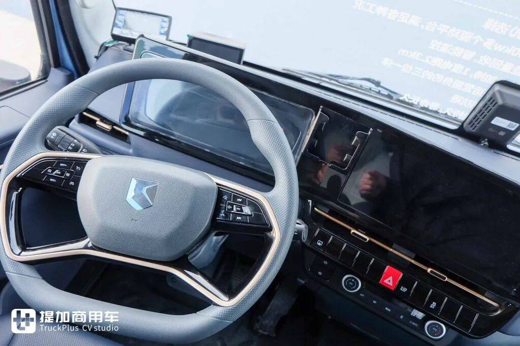 原厂上装,超丰富电池、电驱规格!潍柴新能源蓝擎X7纯电动冷藏车实拍 - 第11张 - 提加商用车网 原厂上装,超丰富电池、电驱规格!潍柴新能源蓝擎X7纯电动冷藏车实拍 - 第11张