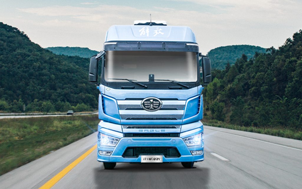 J7 6SX1 660马力领航版牵引车，硬核实力制胜长途征途 - 第2张