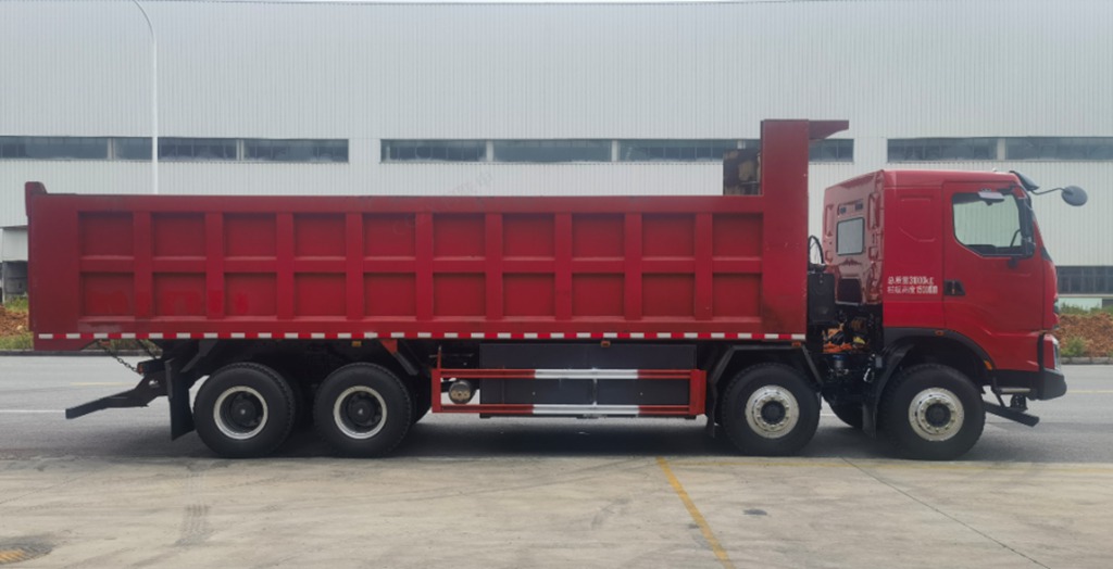 鲜乘直通车|重载起步稳、续航补能快,乘龙H7 8×4纯充自卸车工程运输实力搭档 - 第4张 - 提加商用车网 鲜乘直通车|重载起步稳、续航补能快,乘龙H7 8×4纯充自卸车工程运输实力搭档 - 第4张