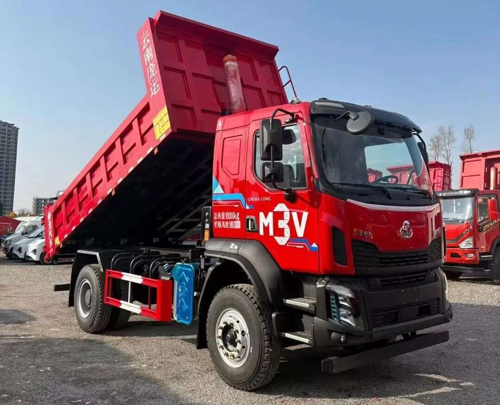 鲜乘直通车 | 山路拉砂石总爬不动?乘龙M3潍柴4×2 300马力自卸车重载运输不挑路 - 第5张 - 提加商用车网 鲜乘直通车 | 山路拉砂石总爬不动?乘龙M3潍柴4×2 300马力自卸车重载运输不挑路 - 第5张