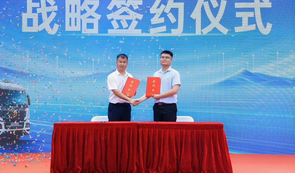 陕耀八桂 聚力港城｜陕汽德龙M3000S天然气危运之星牵引车圆满交付防城港！ - 第4张