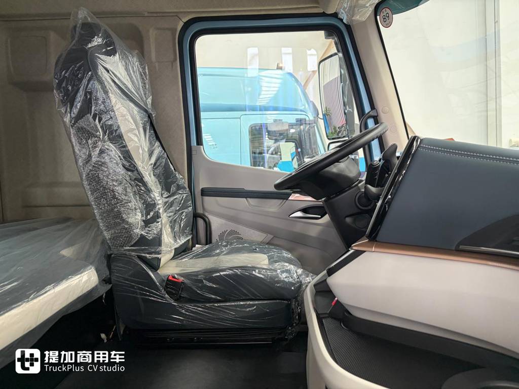 8.5吨自重+400度电!乘龙翼威5超轻版3.0上市,轻700公斤每年多赚2.7万 - 第11张 - 提加商用车网 8.5吨自重+400度电!乘龙翼威5超轻版3.0上市,轻700公斤每年多赚2.7万 - 第11张