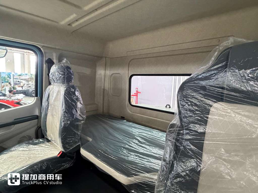 8.5吨自重+400度电!乘龙翼威5超轻版3.0上市,轻700公斤每年多赚2.7万 - 第12张 - 提加商用车网 8.5吨自重+400度电!乘龙翼威5超轻版3.0上市,轻700公斤每年多赚2.7万 - 第12张