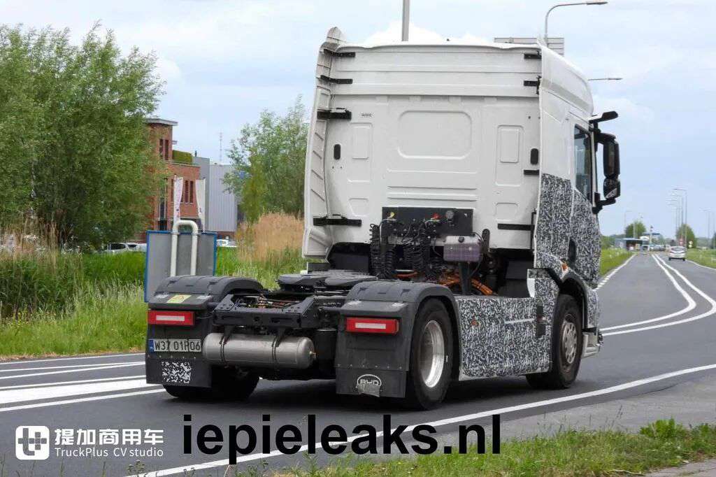 粤B牌照惊现荷兰?比亚迪长途电动重卡欧洲路试曝光,IAA首发倒计时 - 第6张 - 提加商用车网 粤B牌照惊现荷兰?比亚迪长途电动重卡欧洲路试曝光,IAA首发倒计时 - 第6张