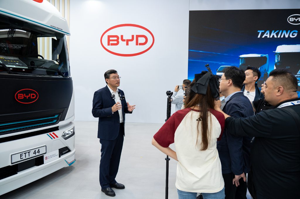 比亚迪携卡车矩阵亮相2026德国IAA 提供一站式能源生态解决方案 - 第6张 - 提加商用车网 比亚迪携卡车矩阵亮相2026德国IAA 提供一站式能源生态解决方案 - 第6张