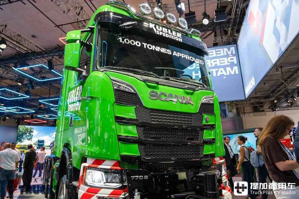 2026IAA:斯堪尼亚千吨王来了!8×6驱动配770匹V8机,770 S大件牵引车深度实拍评测 - 第2张 - 提加商用车网 2026IAA:斯堪尼亚千吨王来了!8×6驱动配770匹V8机,770 S大件牵引车深度实拍评测 - 第2张