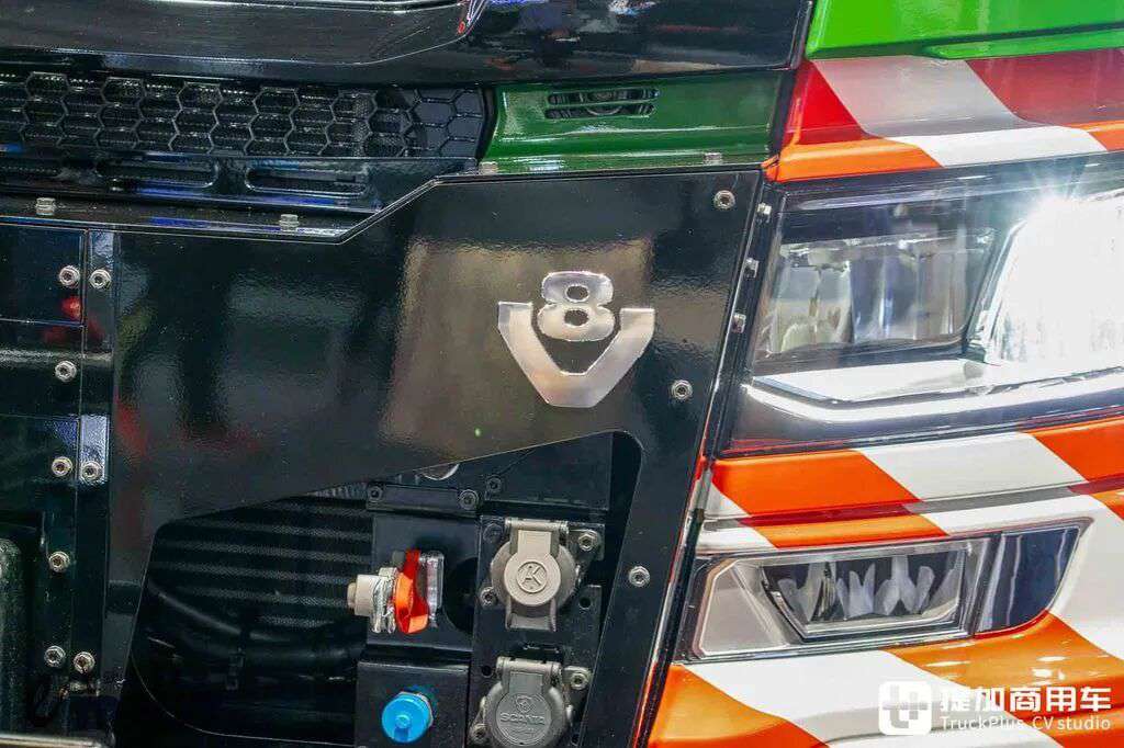 2026IAA:斯堪尼亚千吨王来了!8×6驱动配770匹V8机,770 S大件牵引车深度实拍评测 - 第12张 - 提加商用车网 2026IAA:斯堪尼亚千吨王来了!8×6驱动配770匹V8机,770 S大件牵引车深度实拍评测 - 第12张