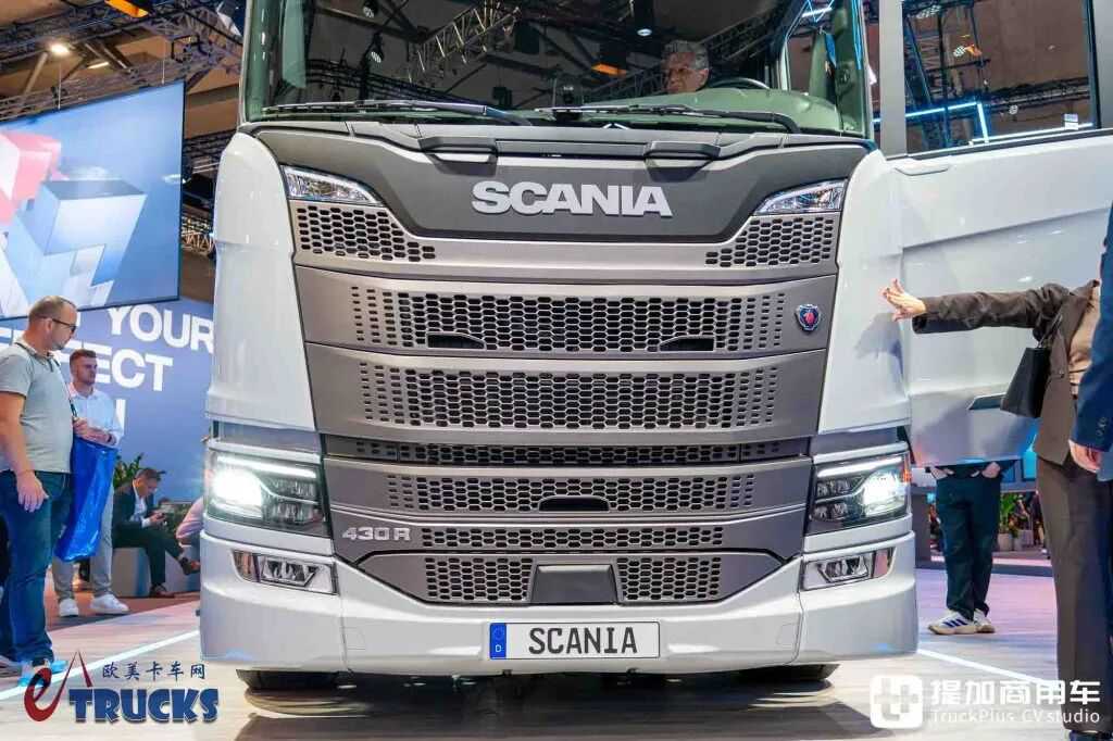 2026IAA：全新前脸、隐藏门把手，还有电子后视镜？斯堪尼亚新款Dynamic 430 R牵引车深度实拍评测 - 第4张