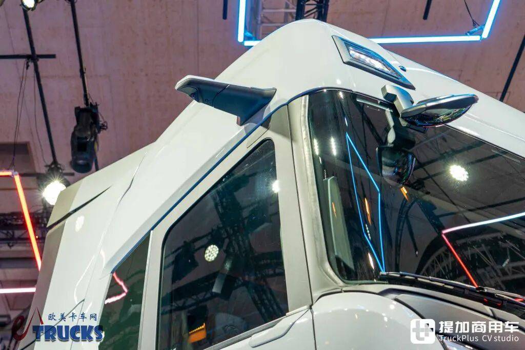 2026IAA：全新前脸、隐藏门把手，还有电子后视镜？斯堪尼亚新款Dynamic 430 R牵引车深度实拍评测 - 第8张