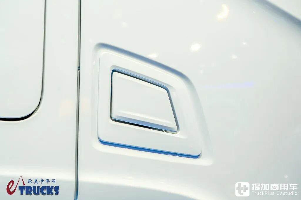 2026IAA：全新前脸、隐藏门把手，还有电子后视镜？斯堪尼亚新款Dynamic 430 R牵引车深度实拍评测 - 第10张