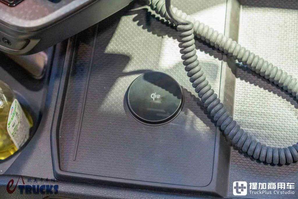 2026IAA：全新前脸、隐藏门把手，还有电子后视镜？斯堪尼亚新款Dynamic 430 R牵引车深度实拍评测 - 第25张