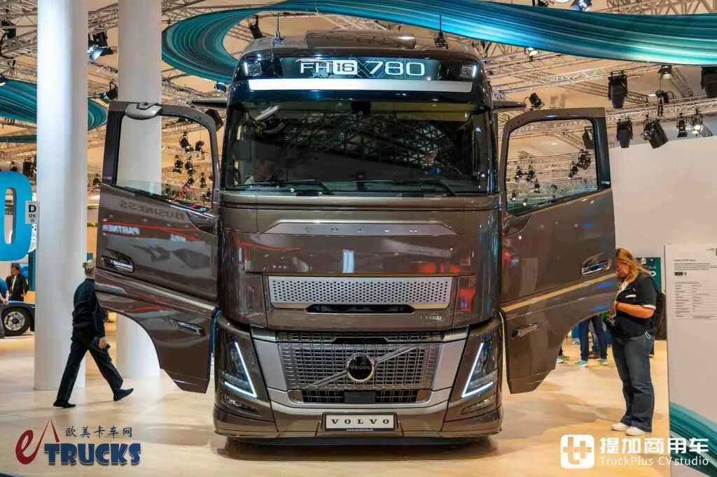 2026IAA:欧卡马力王驾到!当780匹遇上低风阻,沃尔沃FH 16 Aero旗舰牵引车深度实拍评测 - 第2张 - 提加商用车网 2026IAA:欧卡马力王驾到!当780匹遇上低风阻,沃尔沃FH 16 Aero旗舰牵引车深度实拍评测 - 第2张