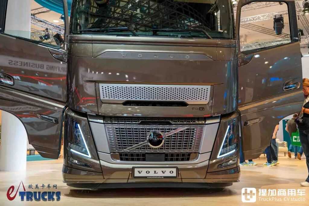 2026IAA:欧卡马力王驾到!当780匹遇上低风阻,沃尔沃FH 16 Aero旗舰牵引车深度实拍评测 - 第4张 - 提加商用车网 2026IAA:欧卡马力王驾到!当780匹遇上低风阻,沃尔沃FH 16 Aero旗舰牵引车深度实拍评测 - 第4张