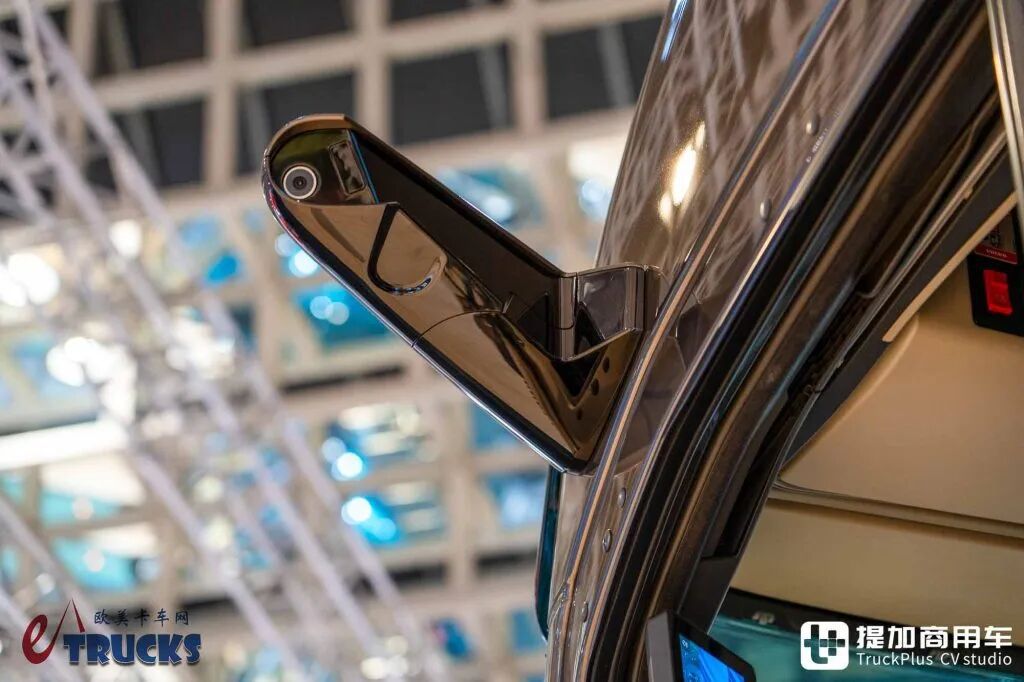 2026IAA:欧卡马力王驾到!当780匹遇上低风阻,沃尔沃FH 16 Aero旗舰牵引车深度实拍评测 - 第10张 - 提加商用车网 2026IAA:欧卡马力王驾到!当780匹遇上低风阻,沃尔沃FH 16 Aero旗舰牵引车深度实拍评测 - 第10张