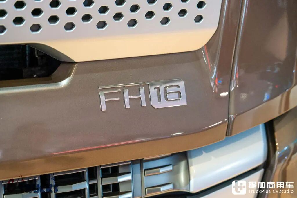 2026IAA:欧卡马力王驾到!当780匹遇上低风阻,沃尔沃FH 16 Aero旗舰牵引车深度实拍评测 - 第12张 - 提加商用车网 2026IAA:欧卡马力王驾到!当780匹遇上低风阻,沃尔沃FH 16 Aero旗舰牵引车深度实拍评测 - 第12张