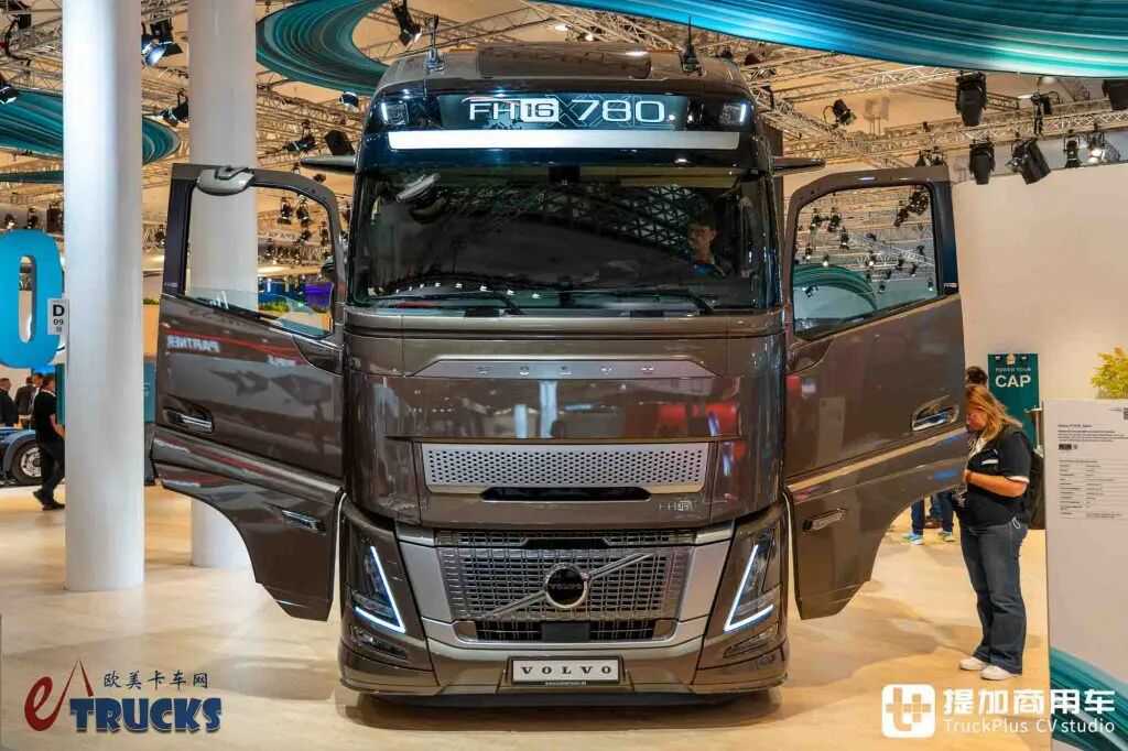 2026IAA:欧卡马力王驾到!当780匹遇上低风阻,沃尔沃FH 16 Aero旗舰牵引车深度实拍评测 - 第24张 - 提加商用车网 2026IAA:欧卡马力王驾到!当780匹遇上低风阻,沃尔沃FH 16 Aero旗舰牵引车深度实拍评测 - 第24张